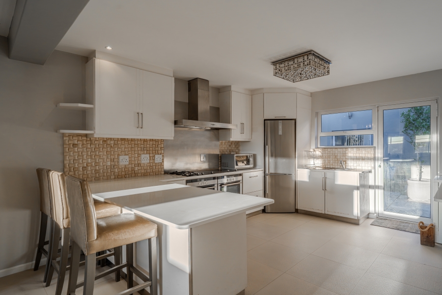 7 Bedroom Property for Sale in Camps Bay Western Cape